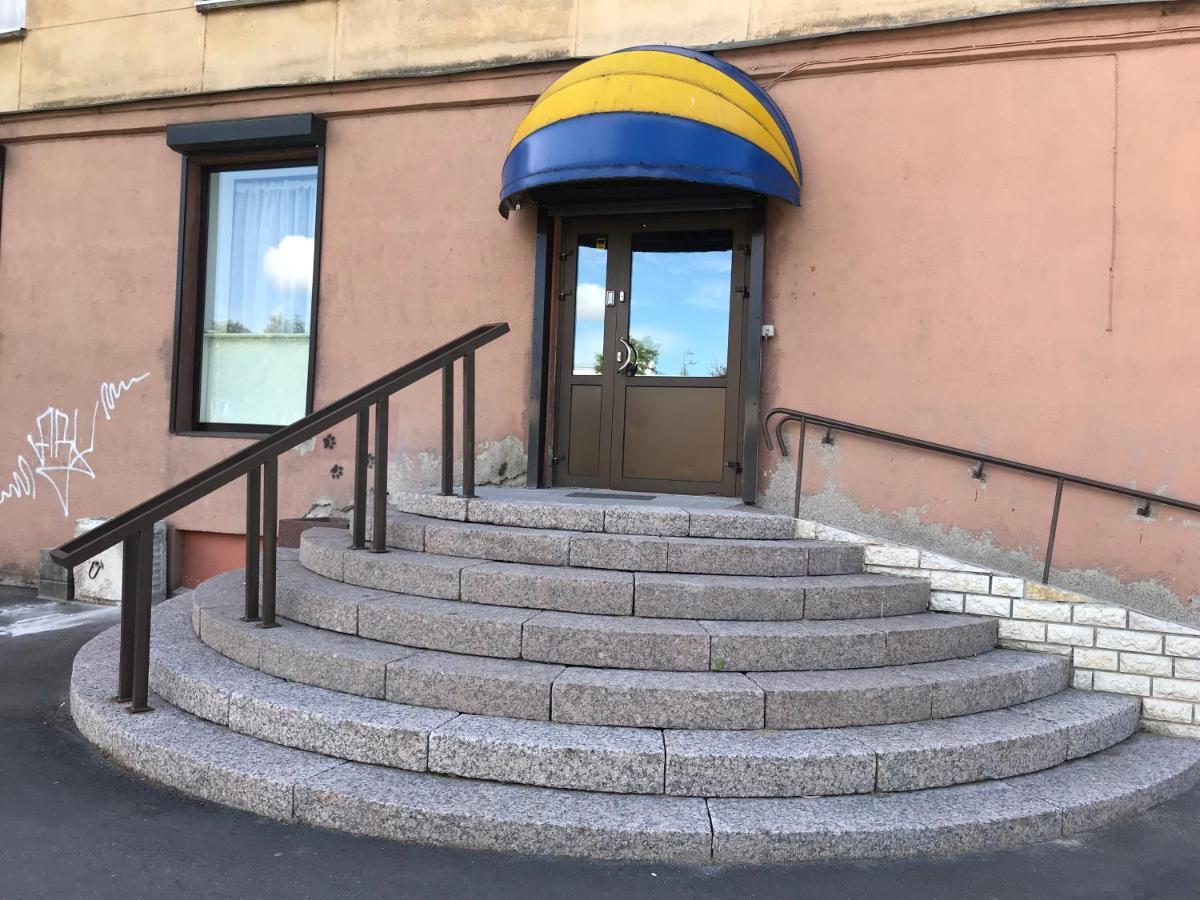 Aparthotel Narva Luaran gambar